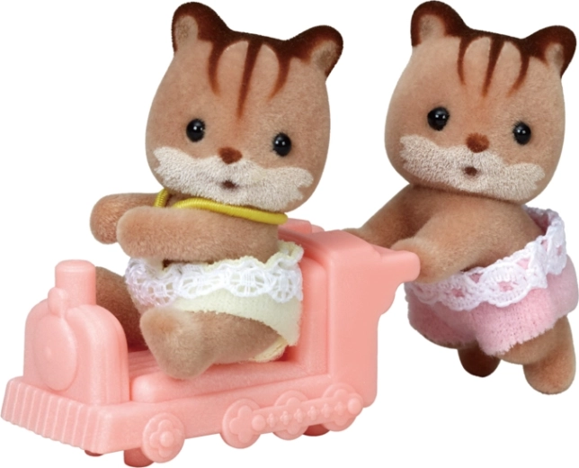 Sylvanian Families dvojčata oříškové veverky s mašinkou