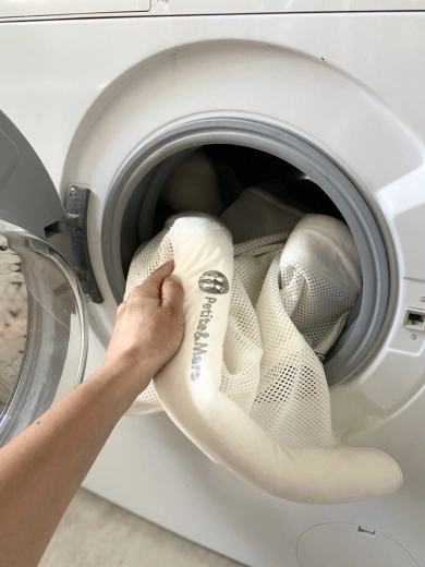 Prodyšné síťované bočnice a pratelný potah