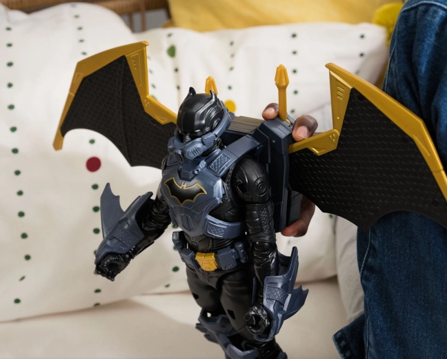 Velikost 30 cm a vícebodová artikulace