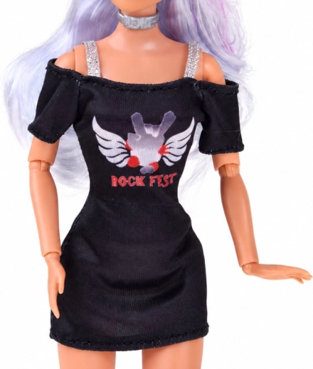 Výrazný punkrockový outfit