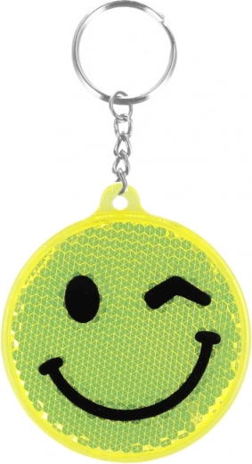 Snadné připnutí na klíče i batoh