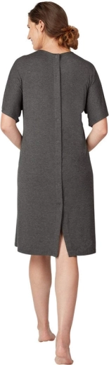 Plné krytí zad a snadný přístup pro personál