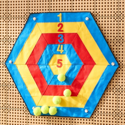 Snadné zavěšení a bezpečná hra