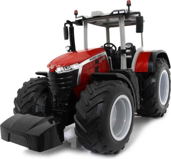 Realistický licencovaný traktor
