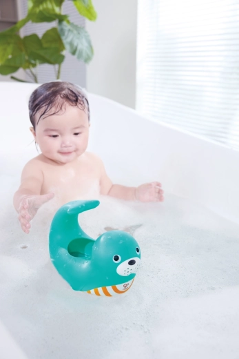 Hravá konvička, která plave