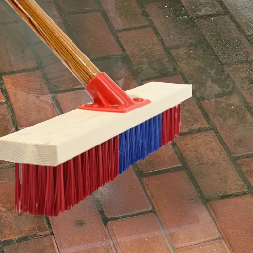 Pevné PVC štětiny na suchý i mokrý povrch