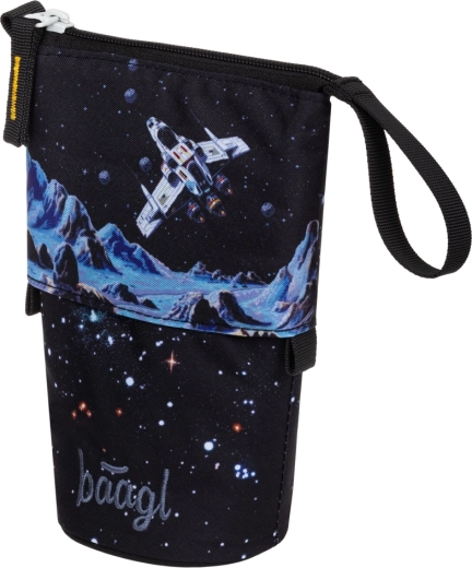 Pevný a voděodolný materiál