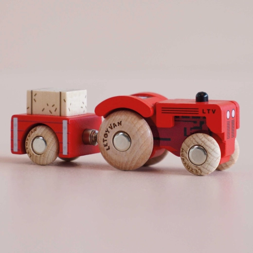 Dřevěný traktor s přívěsem Tilly, Le Toy Van