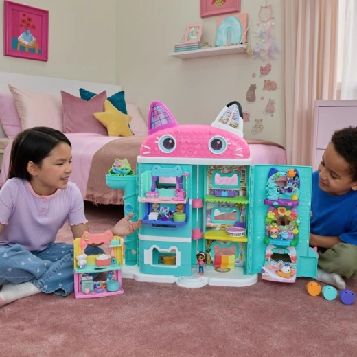 Bohaté příslušenství pro kreativní hraní