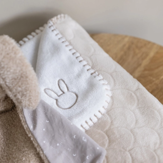 Oboustranný design – dvě varianty v jedné dece