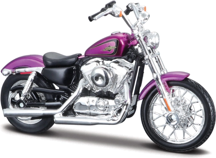 Maisto Harley-Davidson 2013 XL 1200V Seventy-Two 1:18 fialový