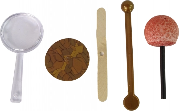 Detailní pozorování s lupou