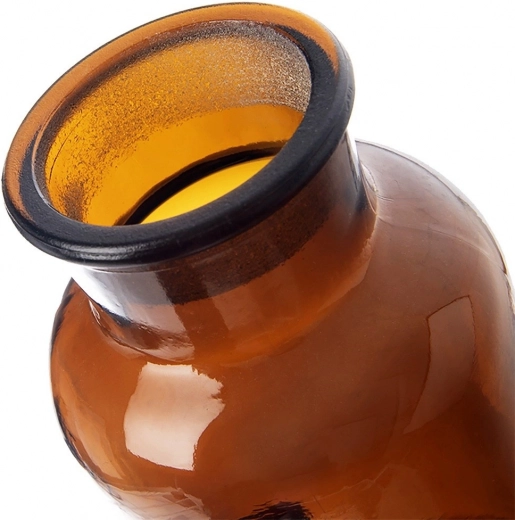 Široké hrdlo pro pohodlné plnění