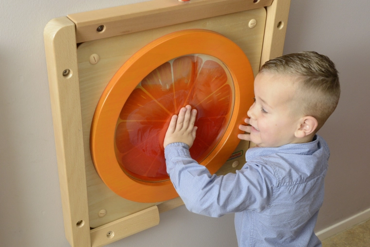 Bezpečná nástěnná montáž