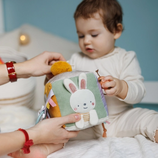 Interaktivní prvky na suchý zip