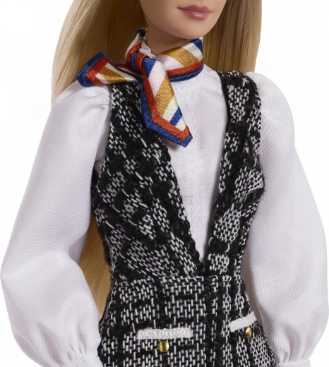 Luxusní pařížský outfit v černo-bílé
