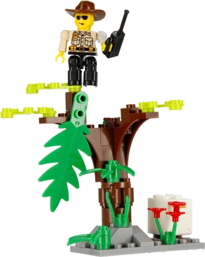 Jungle scéna se stromem a květinami