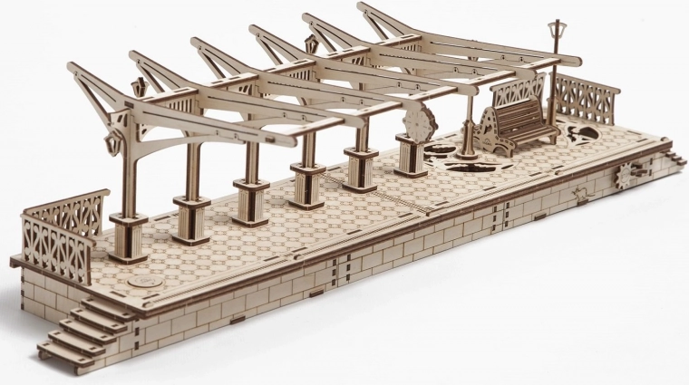UGEARS dřevěné mechanické 3D puzzle nádraží (196 dílků)