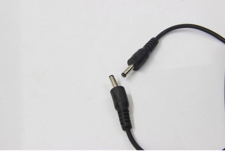 Nabíjecí kabel JAMARA Lightning