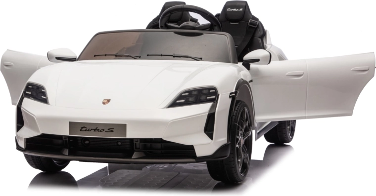 Realistický design s otevíracími dveřmi