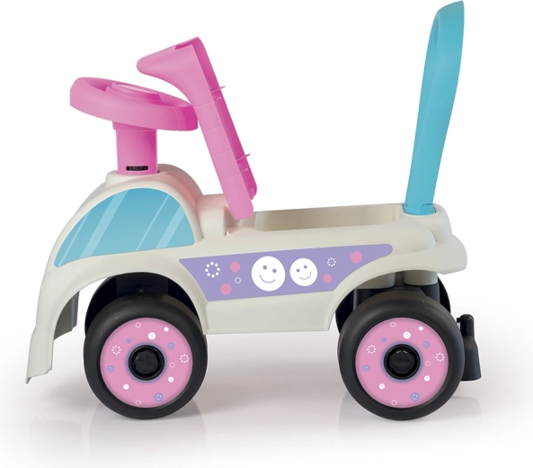 Úložný prostor a klakson pro více zábavy