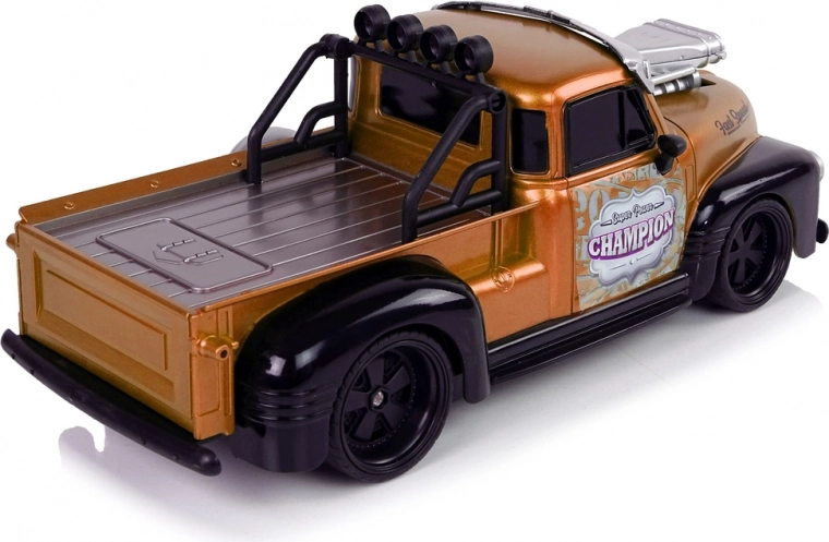 Přilnavé gumové pneumatiky