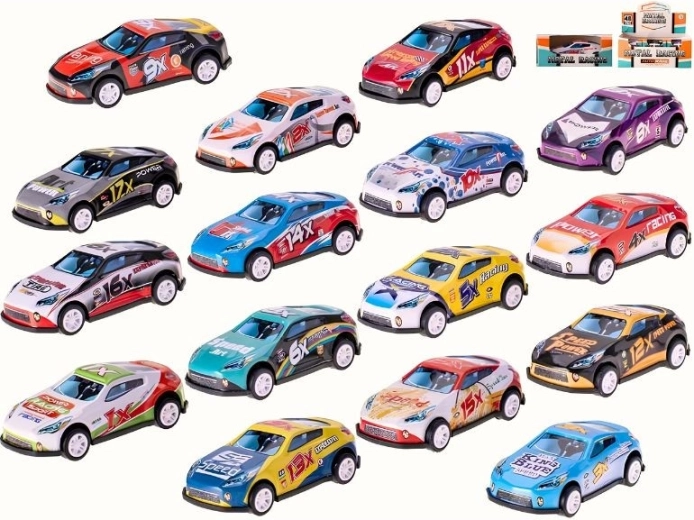 Kovové závodní auto na zpětný chod