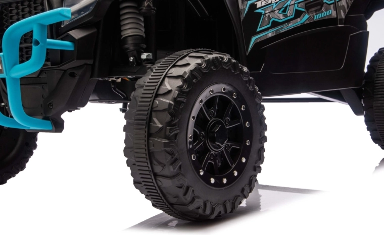 Silný 24V pohon a čtyři motory