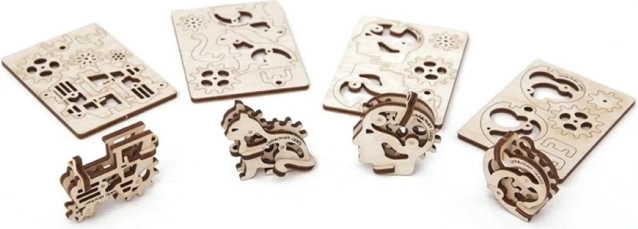 Ugears 3D mechanické dřevěné puzzle – 4 mechanické přívěsky Charakterové symboly
