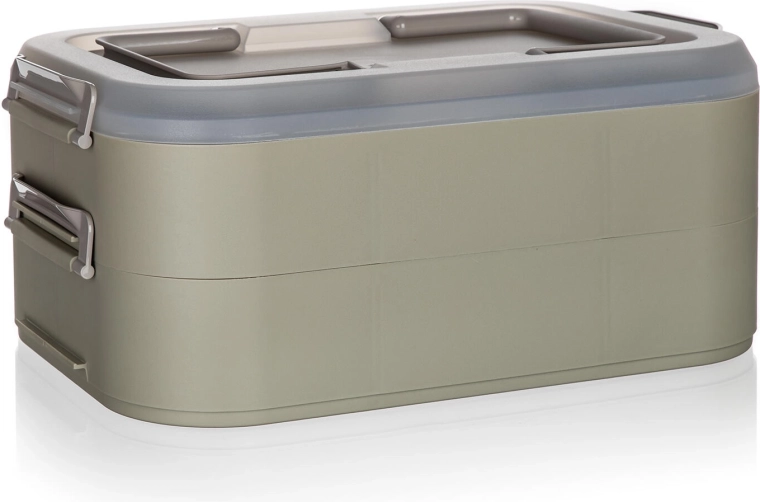 Dvě prostorná patra pro maximální organizaci