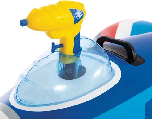 Integrované vodní dělo pro akční zábavu