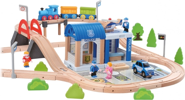 Dřevěná vláčkodráha s policejní stanicí a mostem