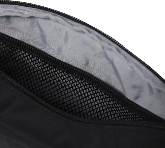 Světlá podšívka pro lepší přehled uvnitř