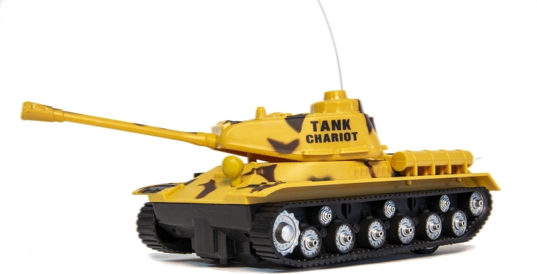 Zdalně ovládaný bojový tank mix barev - 1 kus