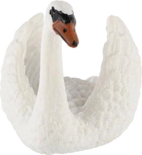 Elegantní silueta labutě