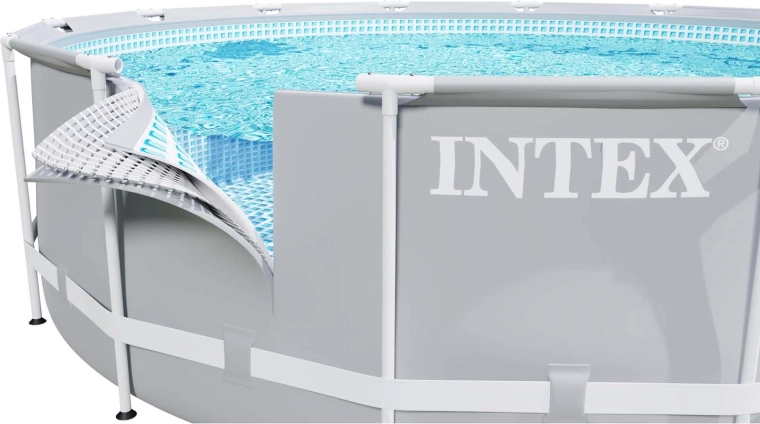 Stabilní rám a zesílené stěny