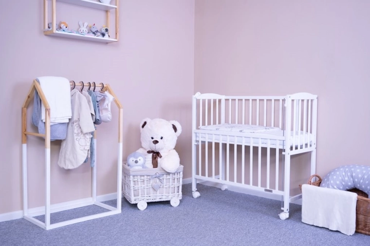 Mobilní a stabilní díky kolečkům s brzdou