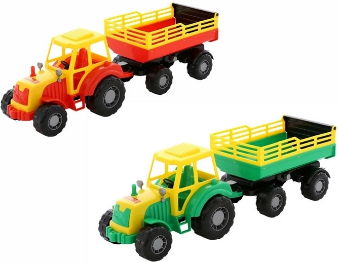Traktor Altaj s přívěsem