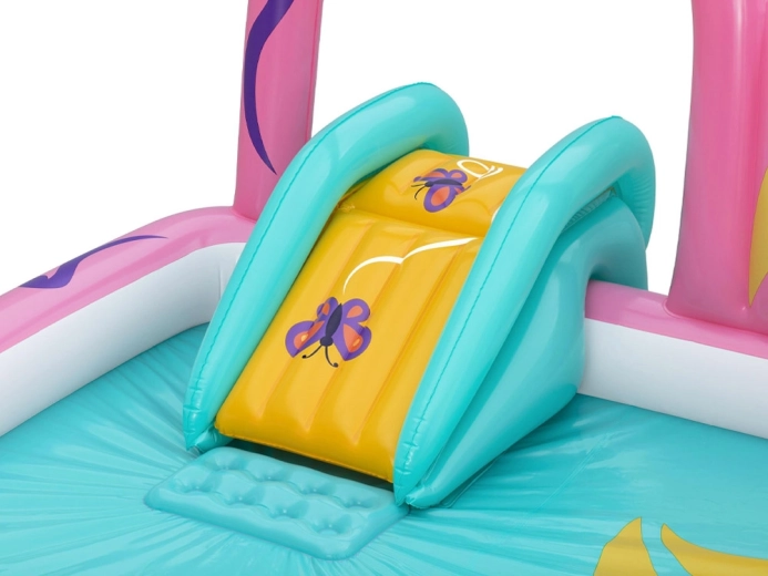 Měkká skluzavka pro bezpečnou zábavu