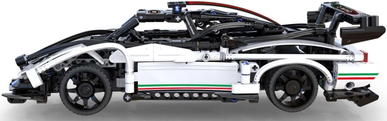 Realistický závodní design