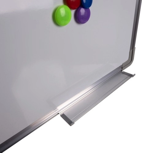 Magnetický suchostěrný povrch s jednoduchým mazáním