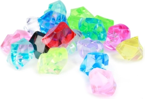 Barevné „diamanty“ pro dekorace i hry