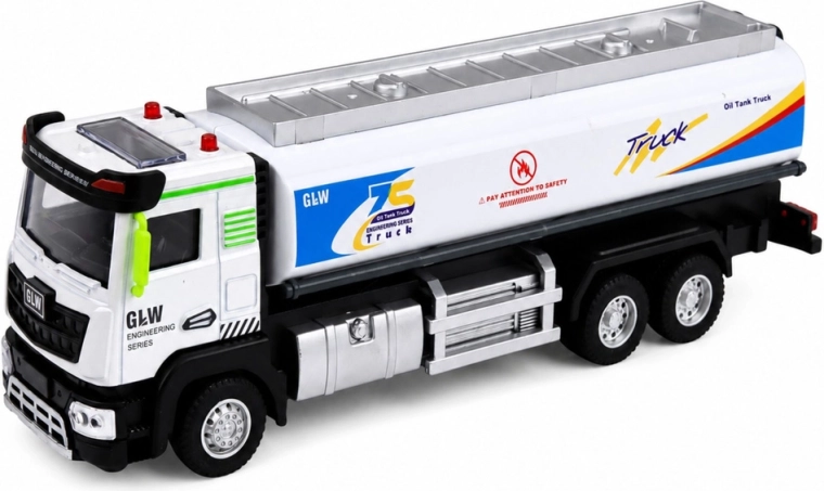 Realistický model z kovu v měřítku 1:40