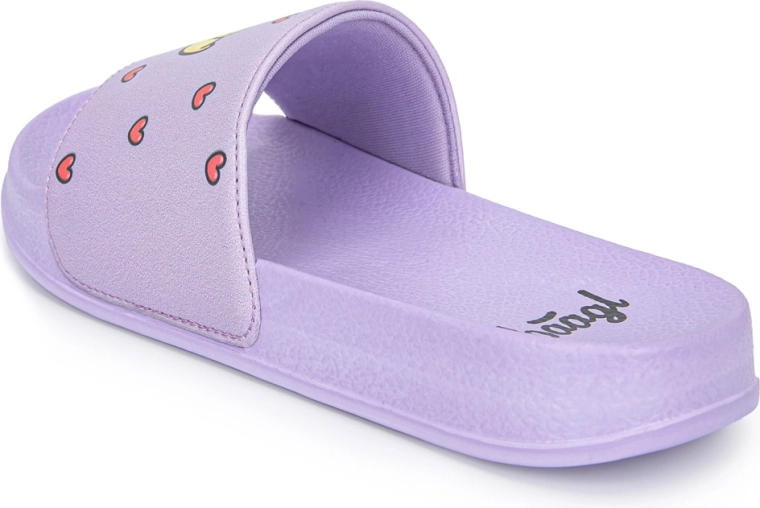 Pohodlný slip-on střih a ergonomická stélka
