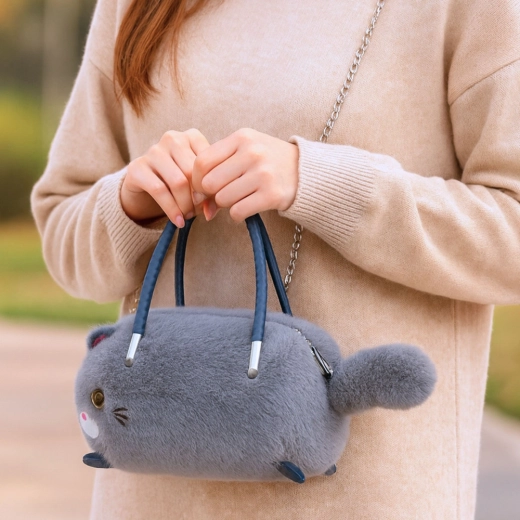 Dva úchyty a odnímatelný kovový řetízek