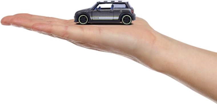 Detailní kovové zpracování