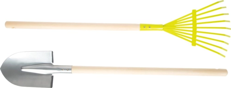 Praktické nástroje s dřevěnými rukojeťmi