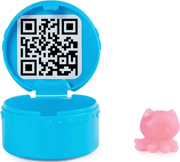 Kocí zásilka s překvapením a QR kódem