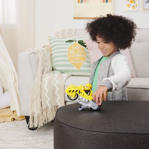 Setrvačníková jízda plná akce