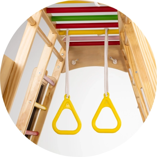 Síť, lana a gymnastické kruhy pro koordinaci